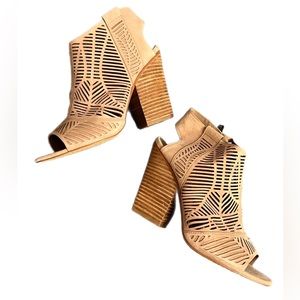 NWOBox Vince Camuto Leather Kimora Ankle Bootie, in Camel, Women’s Size 7.5M